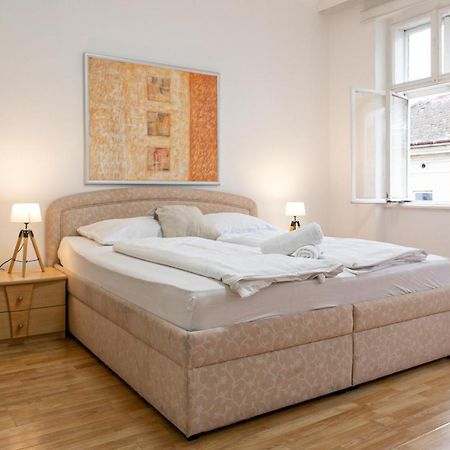 Budget City Stay - Near Wiener Stadthalle Ideal For Longstays Bagian luar foto