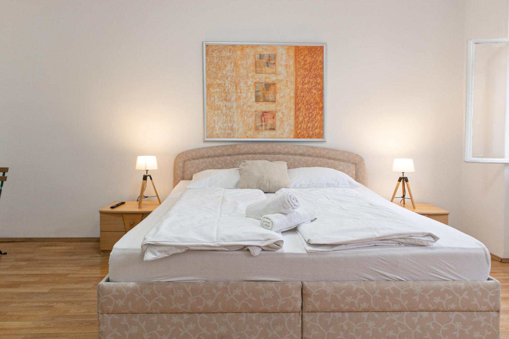 Budget City Stay - Near Wiener Stadthalle Ideal For Longstays Bagian luar foto