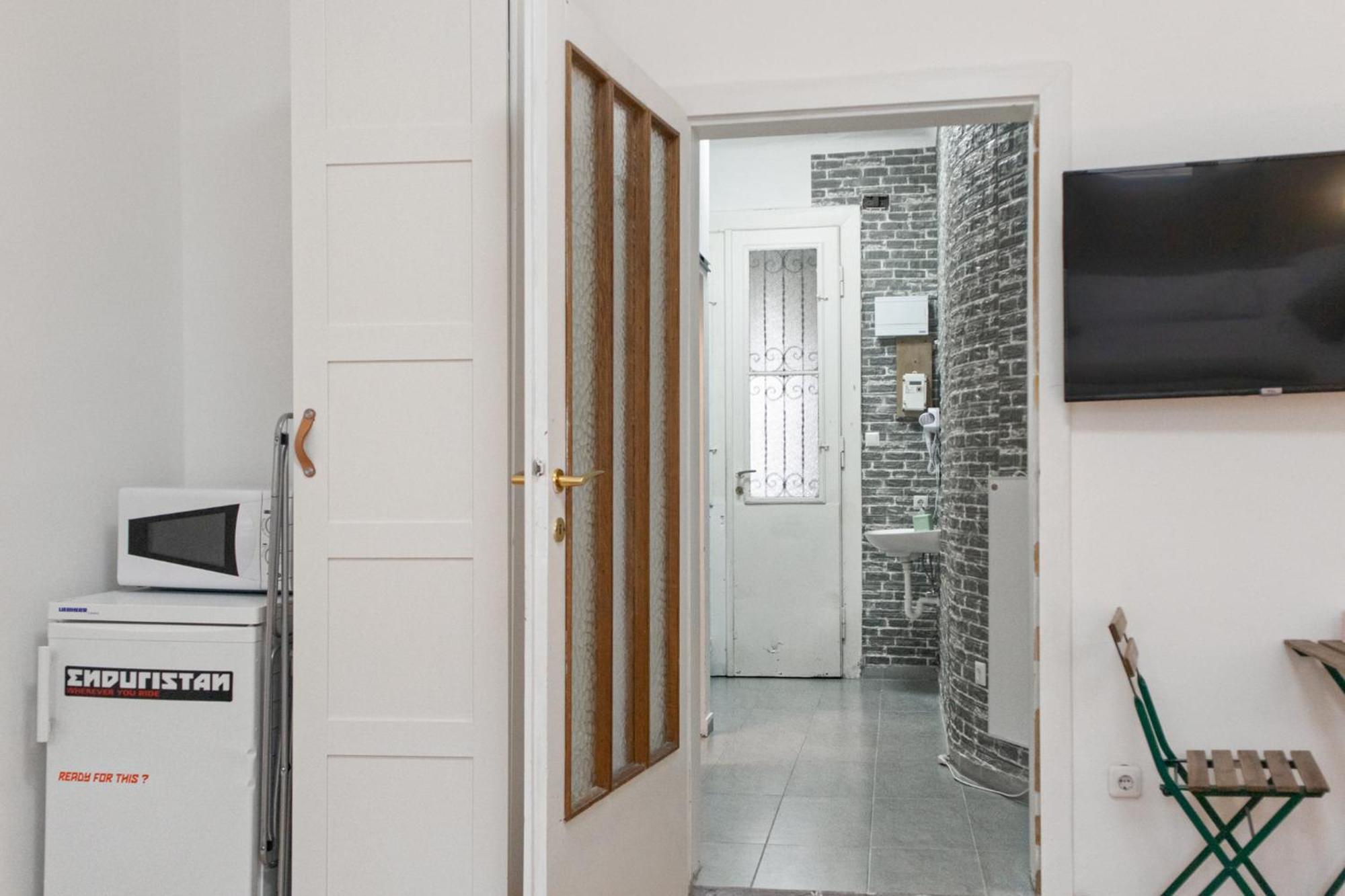 Budget City Stay - Near Wiener Stadthalle Ideal For Longstays Bagian luar foto
